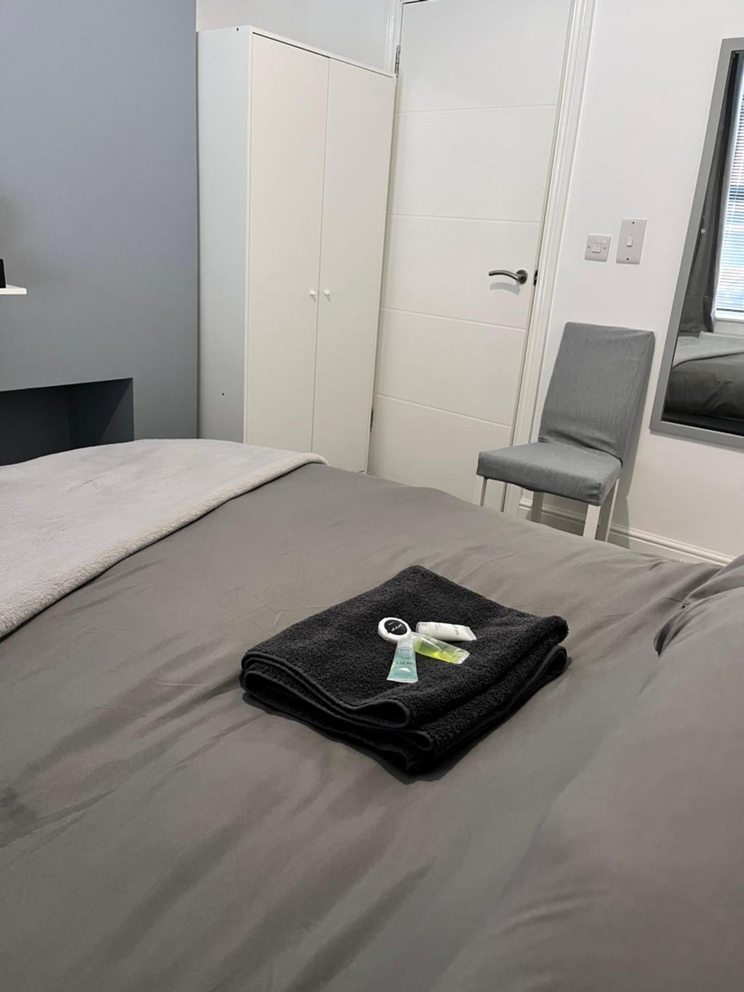 Meadow Street Rooms เอวอนมัธ ภายนอก รูปภาพ